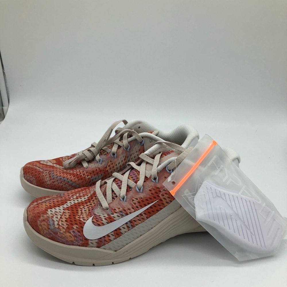 New Women’s Nike Metcon 6 Desert Sand/Beige Pink Shoes with box DJ3076-064 - Picture 2 of 5